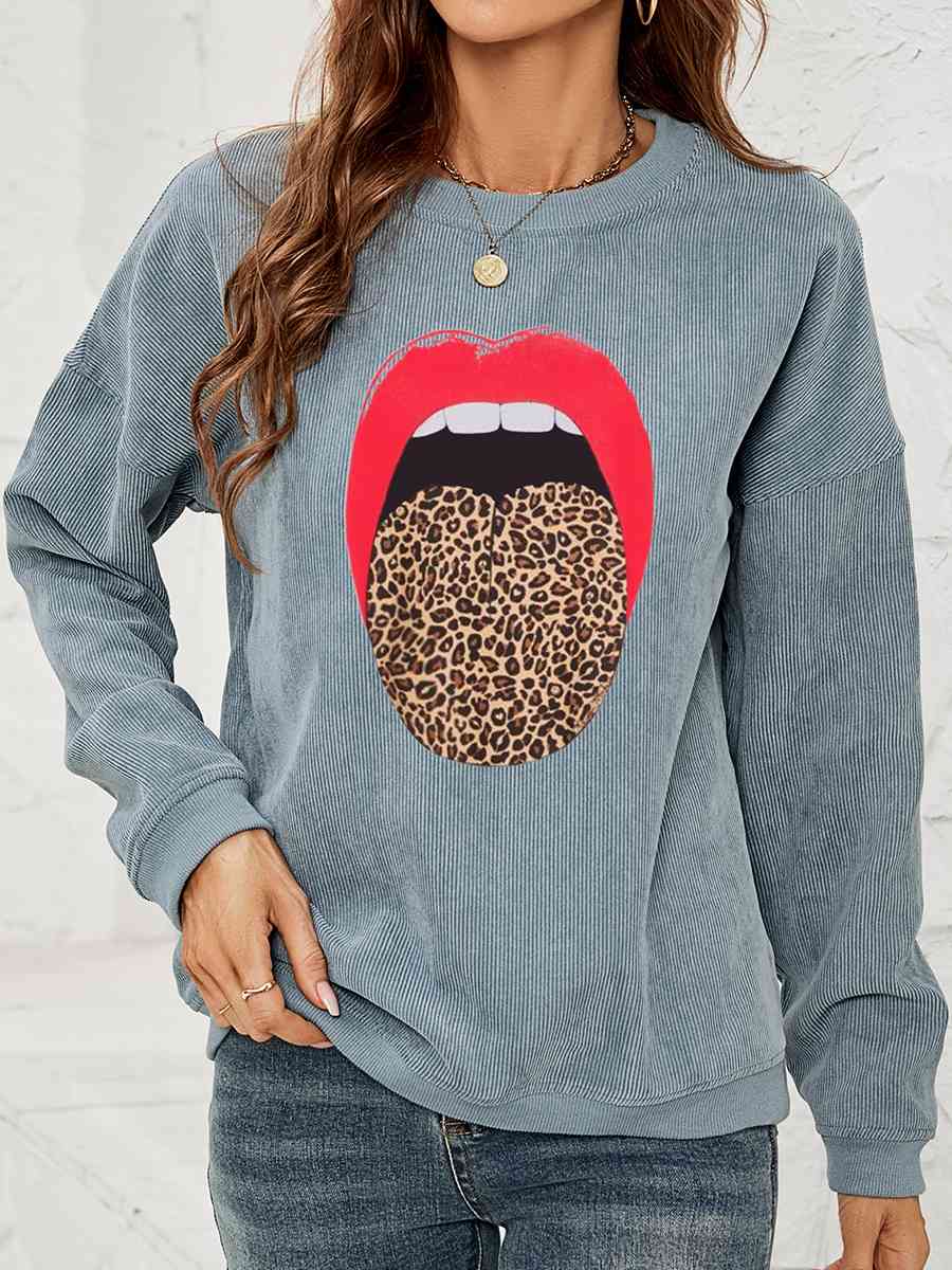 Round Neck MAMA Graphic Sweatshirt