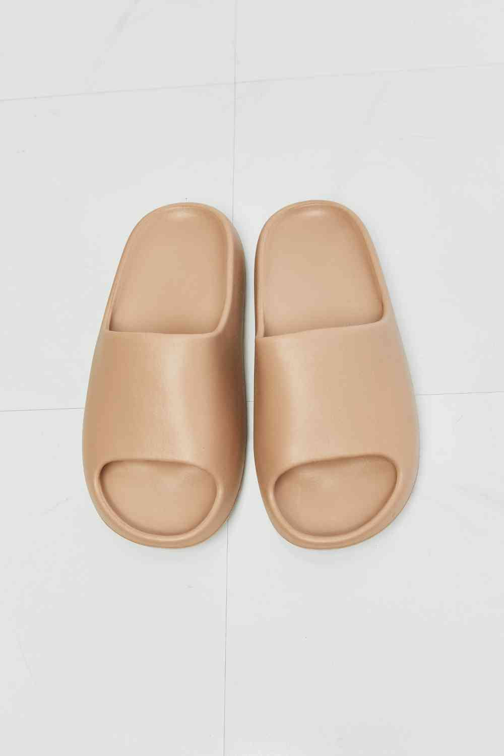 Comfort Zone Slides in Beige